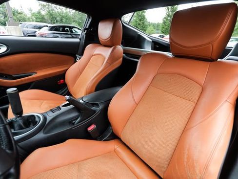 Used 2016 Nissan 370Z Touring RWD image 78