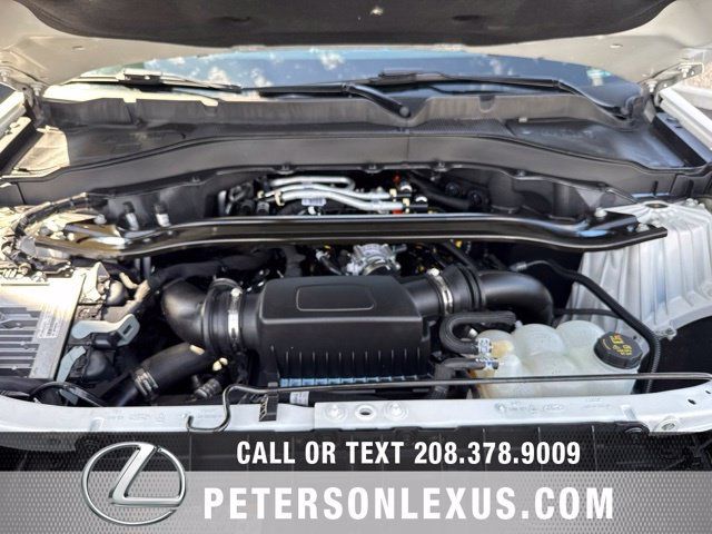 Used 2023 Ford Explorer Platinum w/ Technology Package AWD/4WD image 10