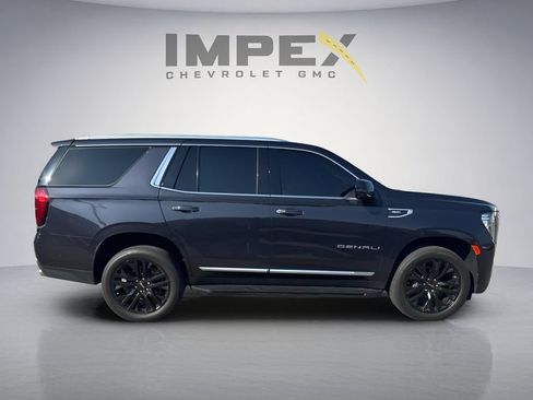 Used 2023 GMC Yukon Denali w/ Advanced Technology Package AWD/4WD image 6