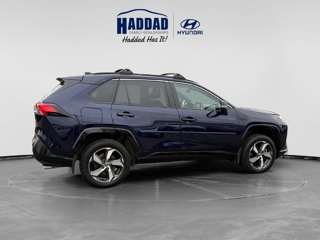 Used 2023 Toyota RAV4 SE w/ Weather & Moonroof Package AWD/4WD image 4
