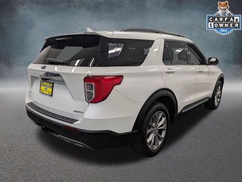 Used 2023 Ford Explorer XLT w/ Equipment Group 202A AWD/4WD image 4