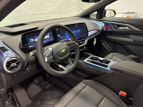 New 2026 Chevrolet Equinox EV LT w/ Convenience Package II AWD/4WD image 15