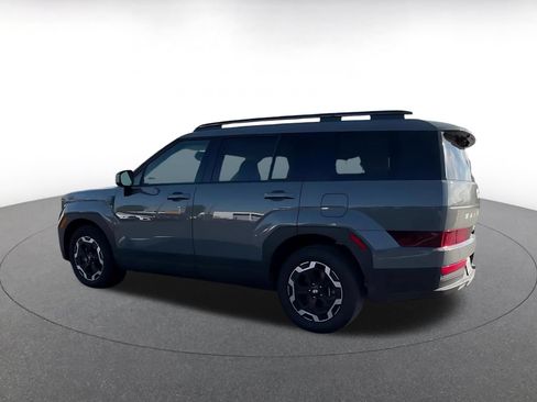 Used 2025 Hyundai Santa Fe SEL FWD image 10