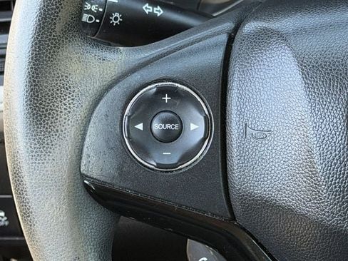 Used 2017 Honda HR-V LX image 12