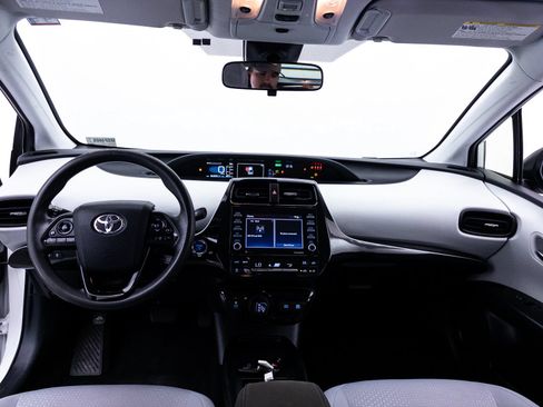 Used 2022 Toyota Prius LE FWD image 20