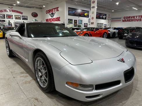 Used 2003 Chevrolet Corvette Z06 w/ Memory Package, 3 Drivers RWD image 4