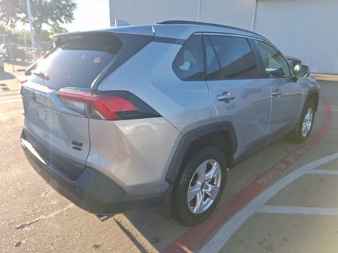 Used 2021 Toyota RAV4 XLE image 6