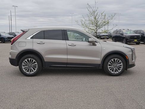 Used 2025 Cadillac XT4 Premium Luxury AWD/4WD image 5