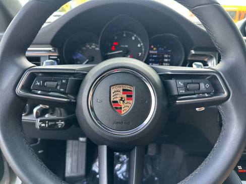 Certified 2025 Porsche Macan image 25