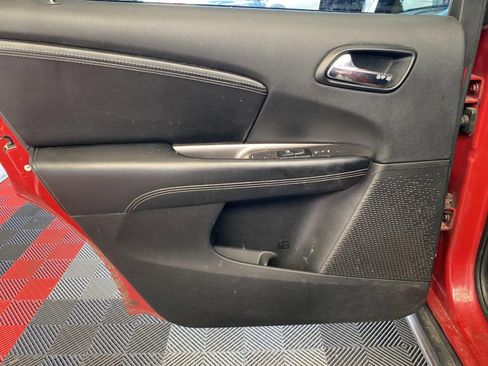 Used 2016 Dodge Journey Crossroad w/ Popular Equipment Group FWD image 16