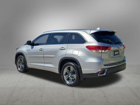 Used 2018 Toyota Highlander Limited Platinum AWD/4WD image 4