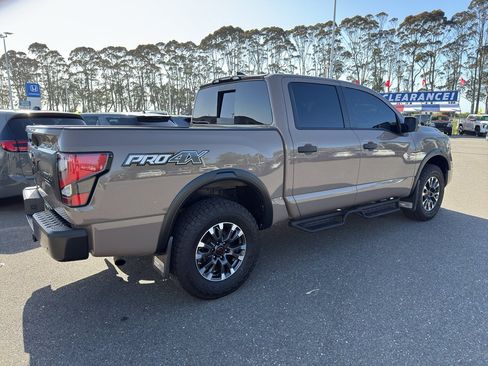 Used 2023 Nissan Titan PRO-4X w/ Pro-4x Convenience Package AWD/4WD image 7