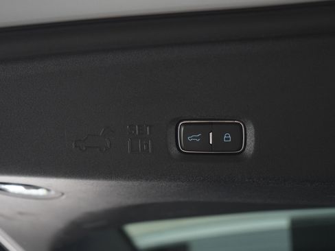 Used 2025 Ford Expedition Max Platinum AWD/4WD image 18
