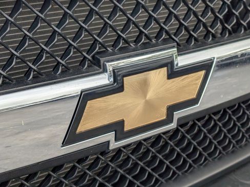 Used 2024 Chevrolet Express 2500 w/ Driver Convenience Package image 17