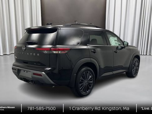 New 2026 Nissan Pathfinder SL w/ SL Premium Package AWD/4WD image 5
