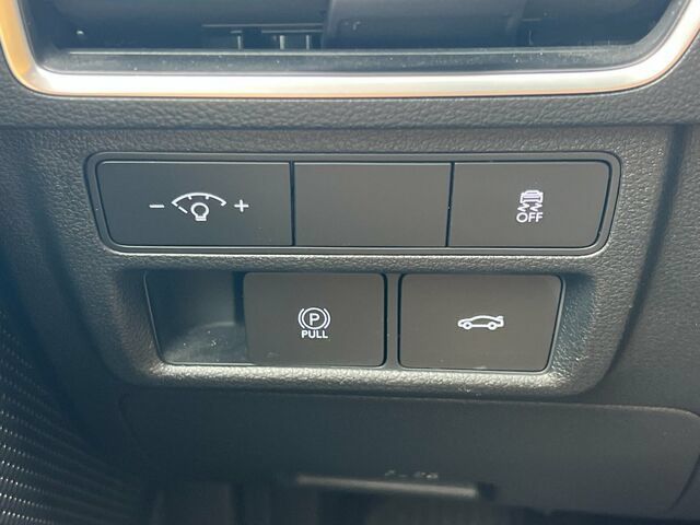 Used 2025 Hyundai Sonata SEL FWD image 30