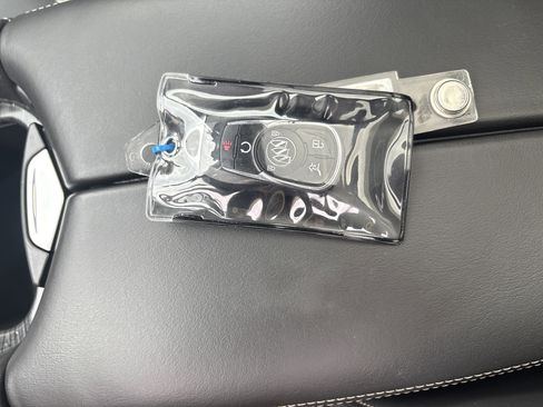 Used 2017 Buick Envision Essence image 36