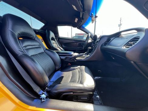 Used 2002 Chevrolet Corvette Convertible w/ Preferred Equipment Group2 image 19