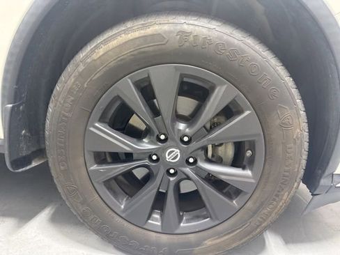 Used 2018 Nissan Murano SV w/ Premium Package FWD image 4
