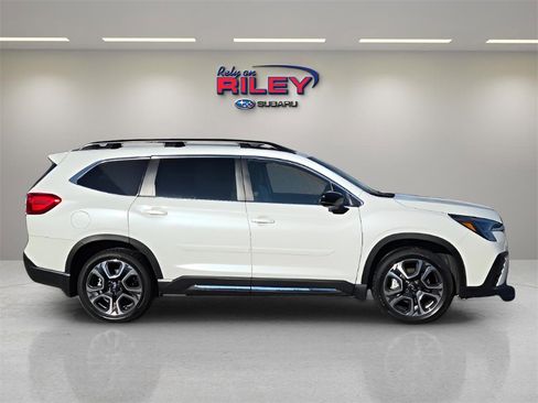 Certified 2024 Subaru Ascent Limited image 6