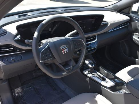 New 2025 Buick Envista Avenir image 12