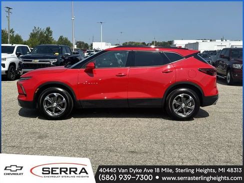 Certified 2024 Chevrolet Blazer LT w/ Convenience Package FWD image 2