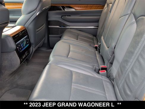 Used 2023 Jeep Grand Wagoneer L Series II w/ Premium Group II image 4