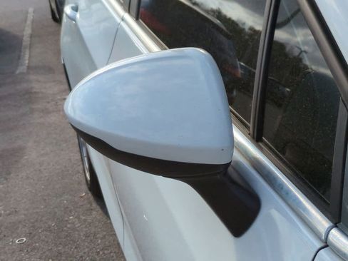 Used 2017 Chevrolet Cruze LT image 11