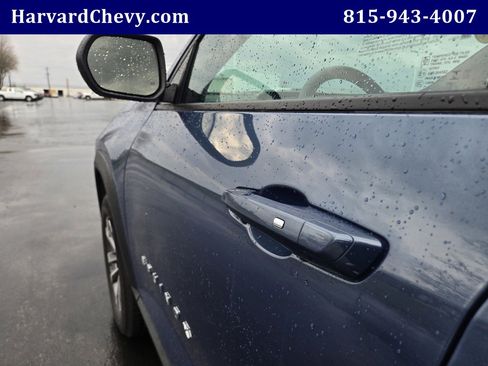 Used 2026 Chevrolet Equinox LT w/ Convenience Package II image 37