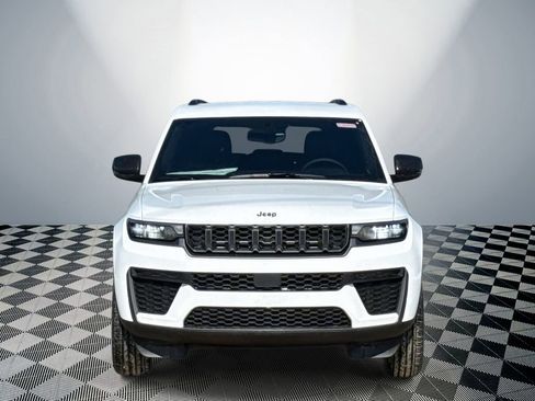 New 2026 Jeep Grand Cherokee Altitude AWD/4WD image 2
