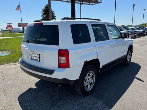Used 2016 Jeep Patriot Sport w/ Power Value Group AWD/4WD image 32