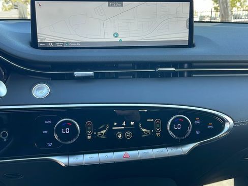 New 2025 Genesis GV70 2.5T w/ Select Package image 19