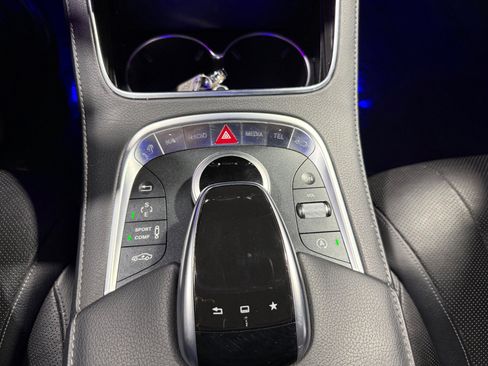 Used 2016 Mercedes-Benz S 550 Sedan image 39
