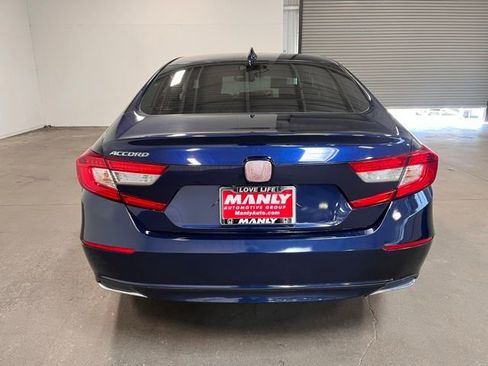 Used 2018 Honda Accord LX image 4