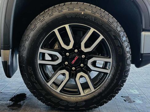Used 2026 GMC Sierra 1500 AT4 w/ Technology Package AWD/4WD image 25
