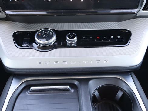 Certified 2025 Ford Expedition Max Active image 23