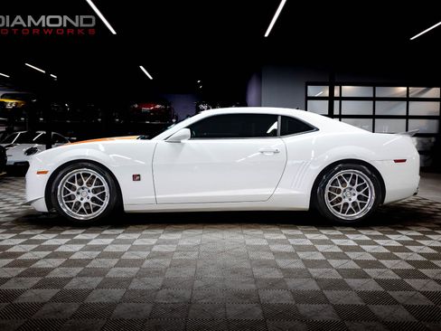 Used 2010 Chevrolet Camaro SS w/ LPO, Ground Effects Package image 12