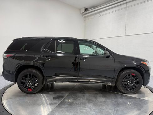 Used 2021 Chevrolet Traverse Premier w/ Redline Edition image 8