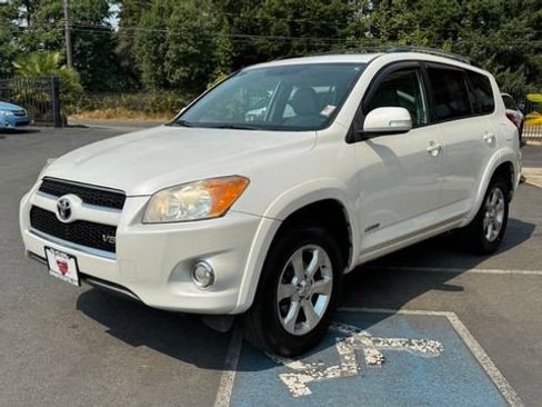 Used 2011 Toyota RAV4 Limited AWD/4WD image 3