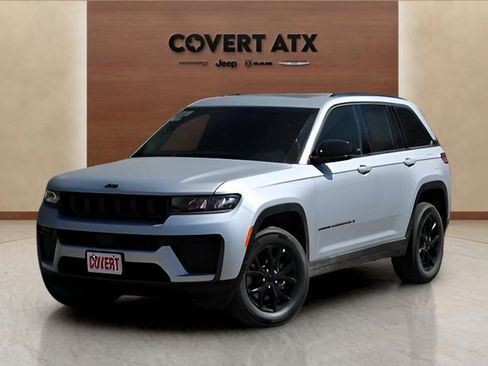 New 2026 Jeep Grand Cherokee Altitude image 28