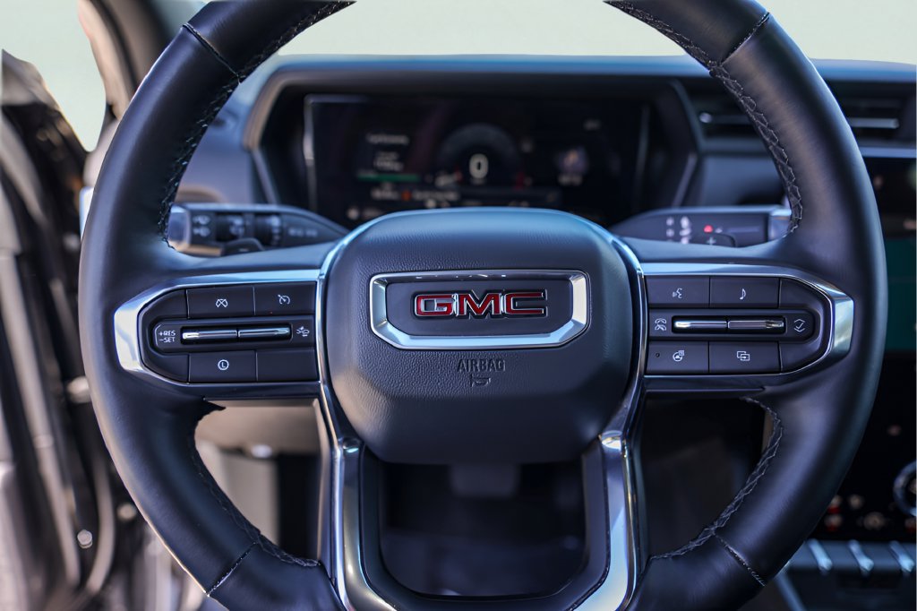 Used 2025 GMC Terrain Elevation FWD image 14