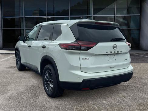 Used 2025 Nissan Rogue S AWD/4WD image 7