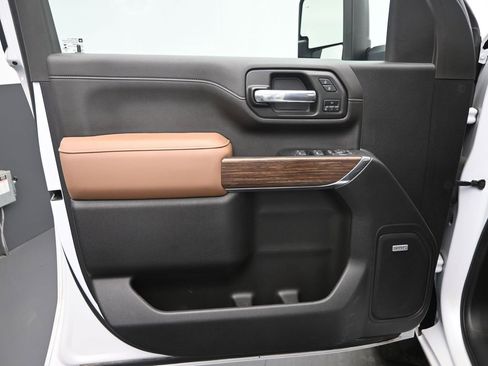 Used 2022 Chevrolet Silverado 2500 High Country image 12