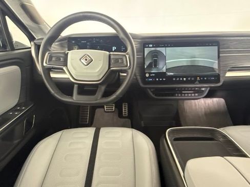 Used 2023 Rivian R1S Adventure AWD/4WD image 26
