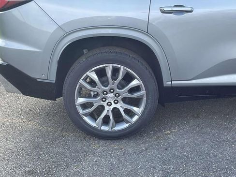 New 2026 GMC Acadia Denali w/ Super Cruise Package image 9