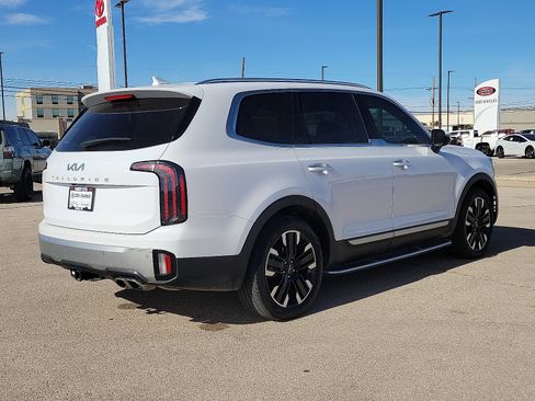 Used 2024 Kia Telluride SX w/ Towing Package image 4