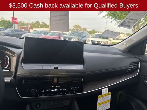 New 2026 Nissan Rogue Platinum w/ Platinum Premium Package AWD/4WD image 16
