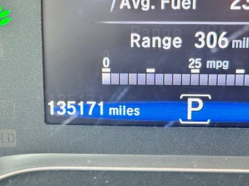 Used 2017 Honda Pilot EX image 9