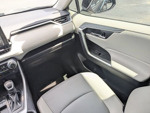 Certified 2021 Toyota RAV4 XLE Premium FWD image 18
