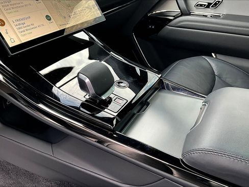 Used 2024 Land Rover Range Rover Sport SE image 19